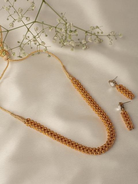 

NEUDIS Women Gold-Plated White Pearl Beaded Jewellery Set