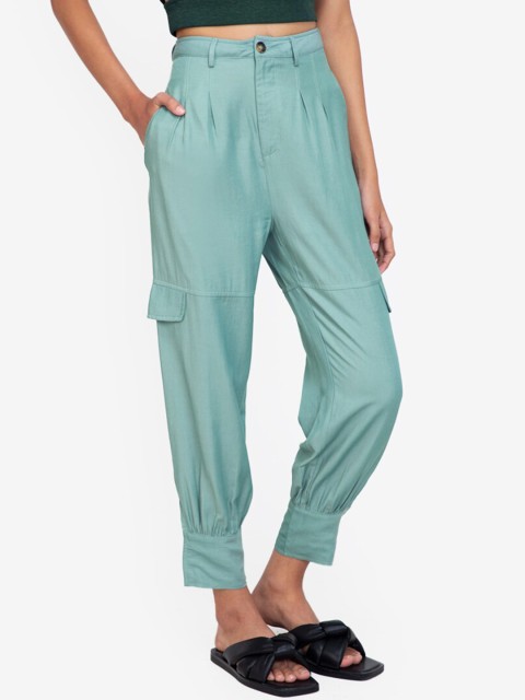 

ZALORA BASICS Women Green Slim Fit High-Rise Joggers