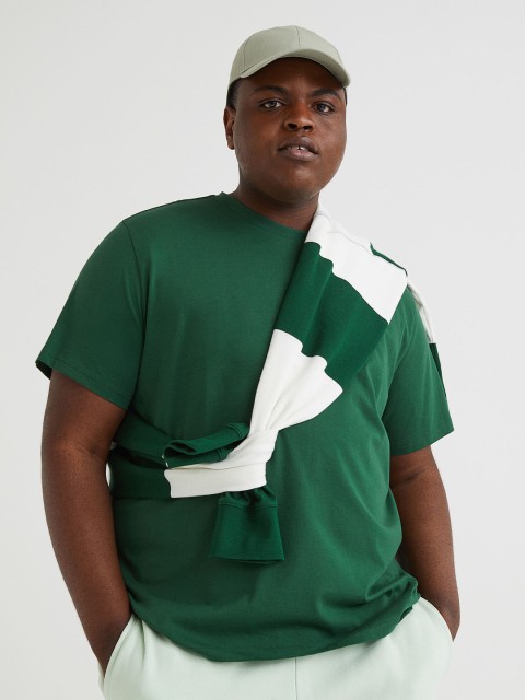 

H&M Men Green Solid Regular Fit Round-Neck Pure Cotton T-shirt