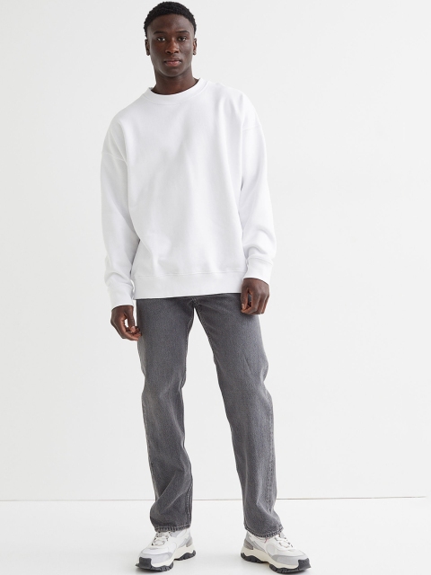 

H&M Men Grey Solid Clean Look Relaxed Jeans