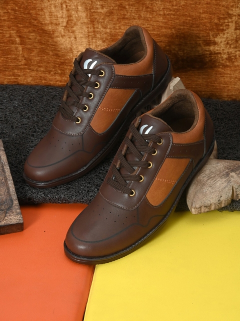 

Sir Corbett Men Brown Perforations Sneakers