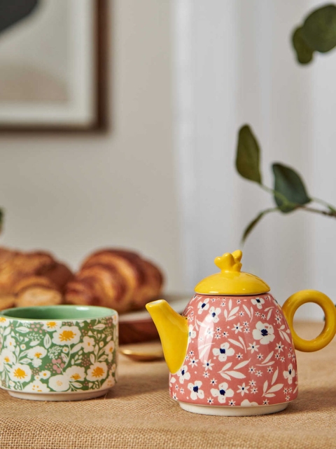 

Chumbak 3 Piece Peach-Coloured & White Floral Printed Ceramic Glossy Kettle Set