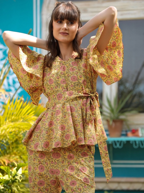 

JISORA Women Yellow Printed Night suit