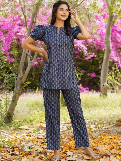 

JISORA Women Navy Blue & White Printed Cotton Night suit