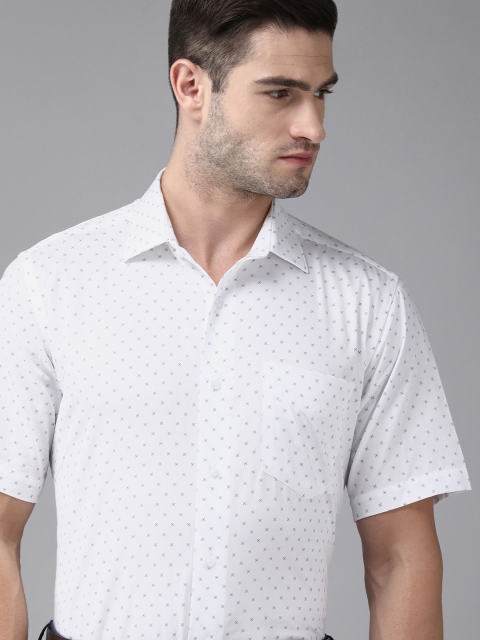 

Van Heusen Men White Custom Fit Printed Formal Shirt