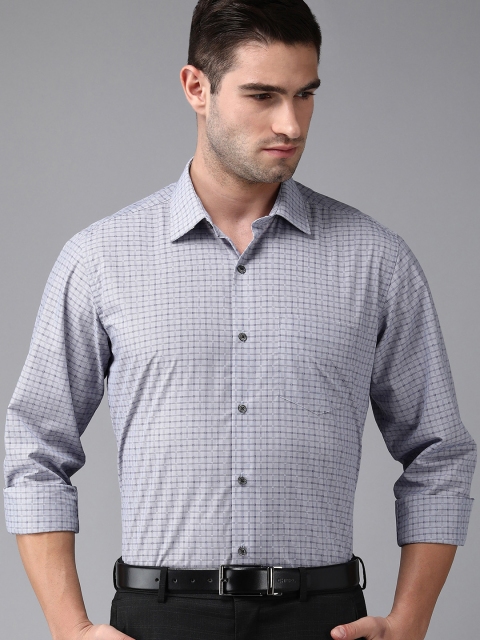 

Van Heusen Men Grey Checked Custom Fit Formal Shirt With Roll-Up Sleeves