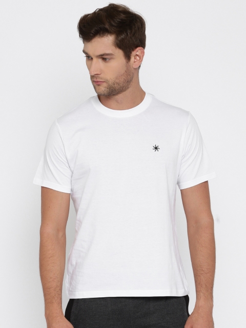 

Zeven Men White Solid Round Neck T-shirt