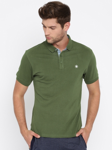 

Zeven Men Green Solid Polo T-shirt
