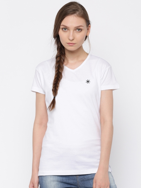 

Zeven Women White Solid Pure Cotton T-shirt