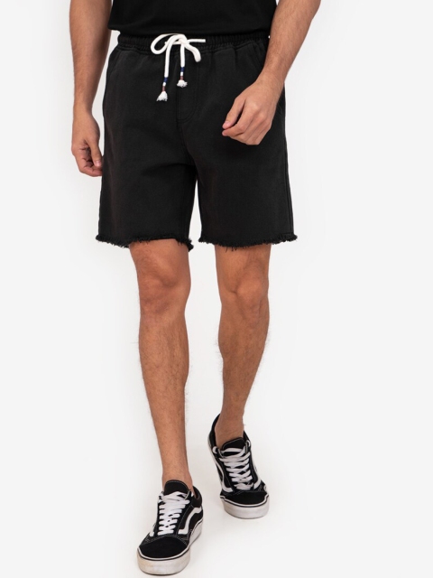 

ZALORA BASICS Men Grey Raw Hem Denim Shorts