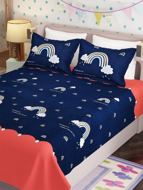 

Molly & Michel Blue & White Graphic 210 TC Queen Bedsheet with 2 Pillow Covers