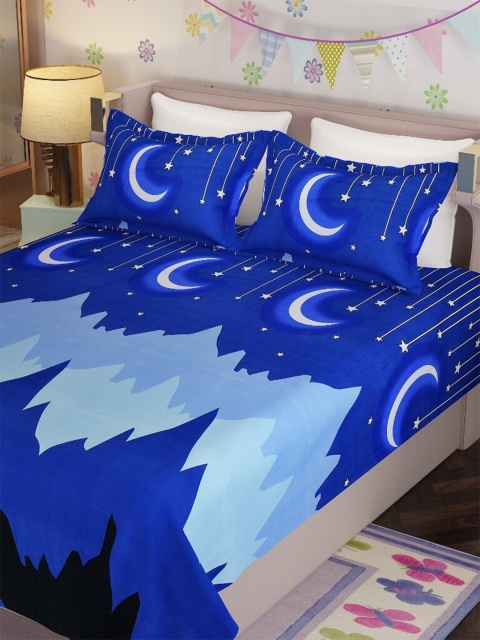 

Molly & Michel Blue & White Graphic 210 TC Queen Bedsheet with 2 Pillow Covers