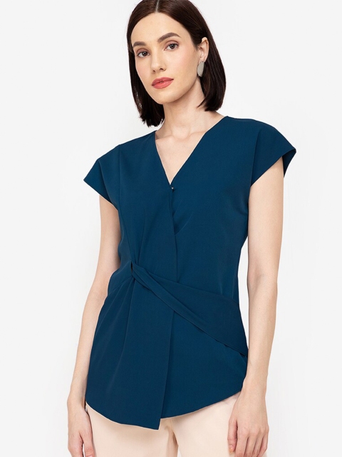 

ZALORA WORK Women Green Solid Extended Sleeves Top