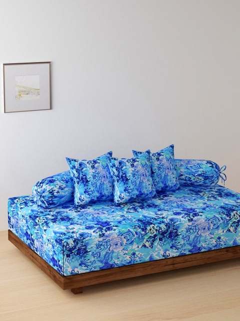 

Dhrohar Blue & White Printed Diwan Set