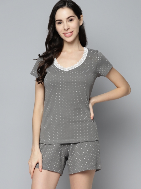 

VividArtsy Women Grey & White Printed Cotton Night suit
