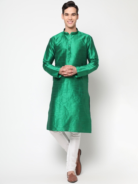 

LAGAAV Men Green Dupion Silk Kurta with Pyjamas