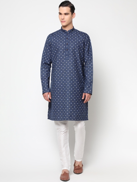

LAGAAV Men Blue & White Printed Pure Cotton Kurta with Churidar
