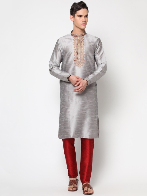 

LAGAAV Men Grey Raw Silk Kurta with Pyjamas