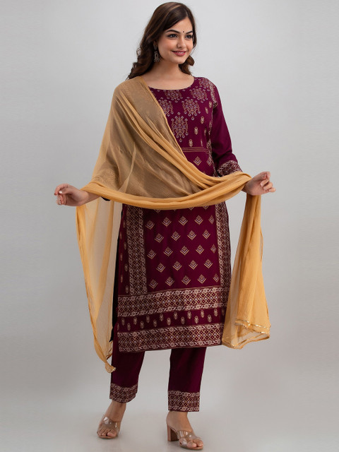

Kurtipedia Women Burgundy Ethnic Motifs Printed Kurti with Churidar & With Dupatta