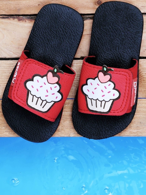 

DChica Girls Navy Blue & Red Printed Sliders