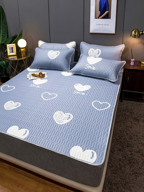 

JC Collection Grey & White Printed Fitted Double Queen Bed Cover With Two Pillow Covers