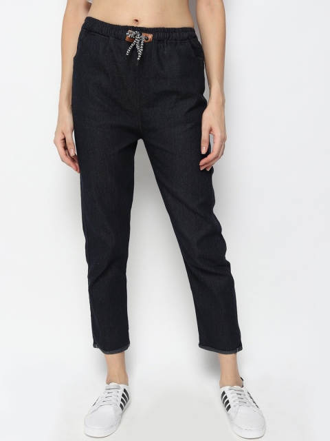

Fleurt Women Black Comfort Mildly Distressed Printed Jeans