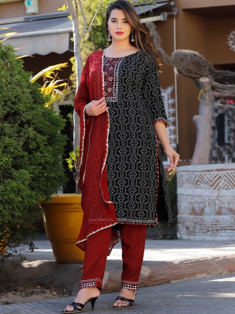 

SINGNI Women Black Embroidered Kurta with Trousers & With Dupatta