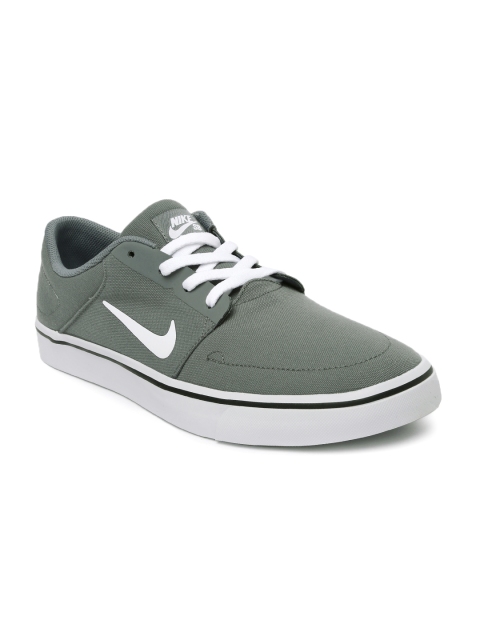 

Nike Men Grey Portmore Canvas Skateboarding Shoes