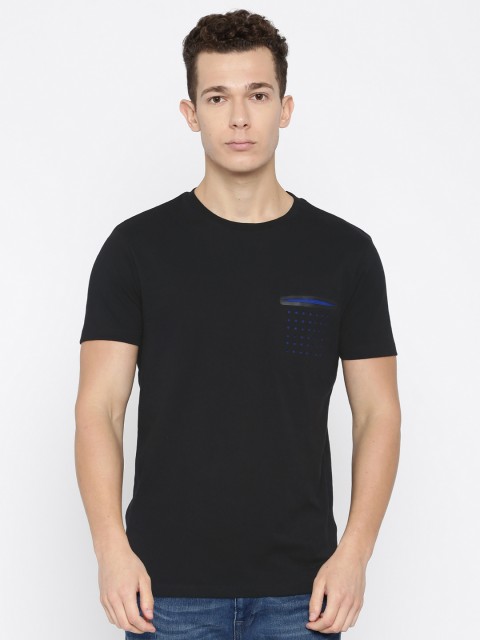 

Jack & Jones Men Black Solid Round Neck T-shirt