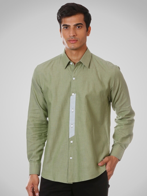 

SHIRT THEORY Men Green Comfort Solid Casual Shirt
