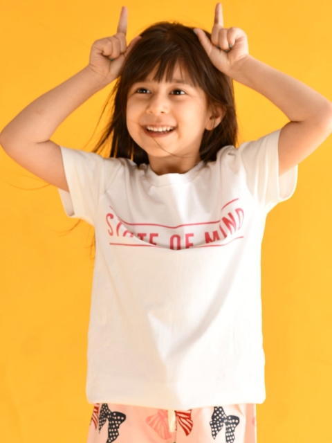 

Anthrilo Girls White Typography Printed T-shirt