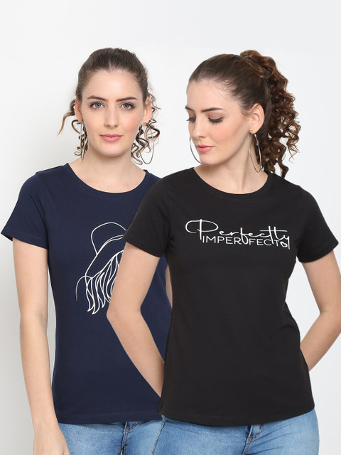 

UnaOne Women Black Typography 2 Printed Raw Edge Slim Fit T-shirt