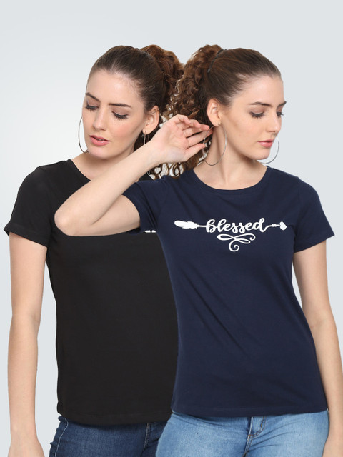 

UnaOne Women Black Typography 2 Printed Slim Fit T-shirt