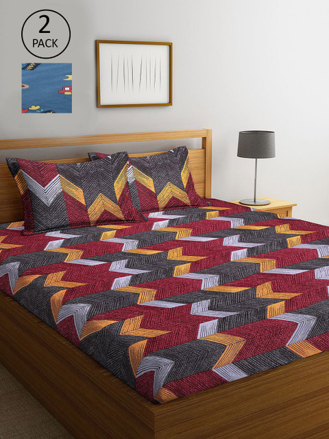 

KLOTTHE Blue & Black Geometric 210 TC 2 King Bedsheet with 4 Pillow Covers
