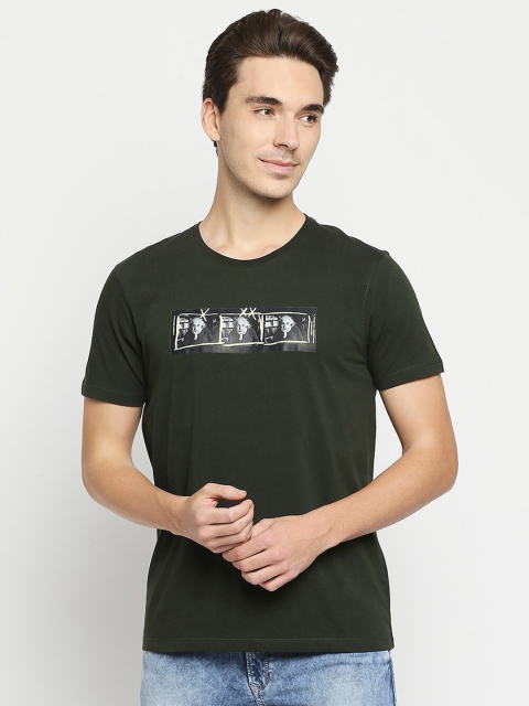 

SPYKAR Men Green Typography Printed Slim Fit T-shirt