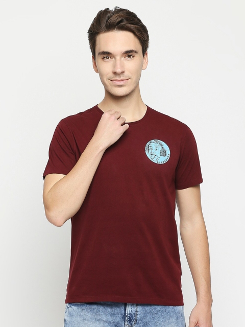

SPYKAR Men Maroon Applique Slim Fit T-shirt