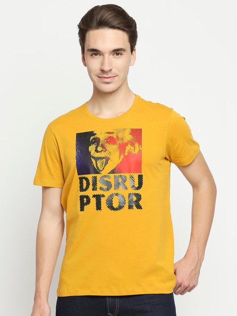 

SPYKAR Men Yellow Typography Printed Raw Edge Slim Fit T-shirt