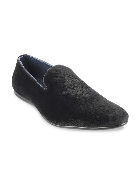 

Metro Men Black Woven Design Loafers