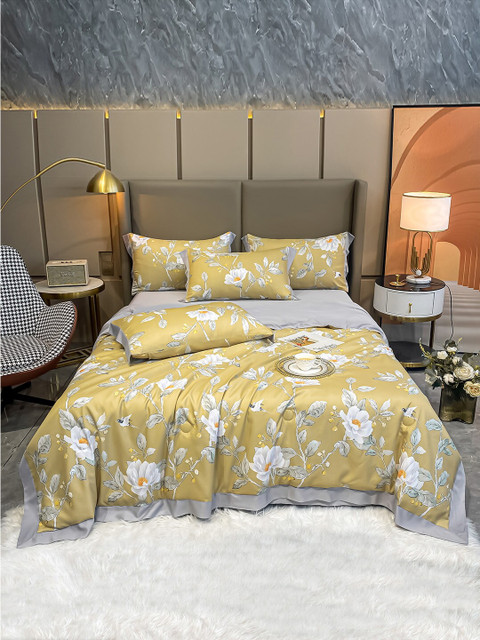 

JC Collection Yellow & White Floral Summer 354 GSM Single Bed Quilt