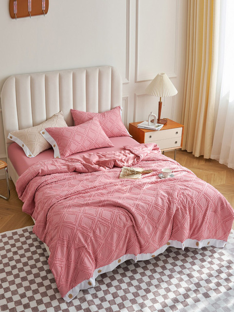 

JC Collection Red & White Geometric Summer 354 GSM Single Bed Quilt