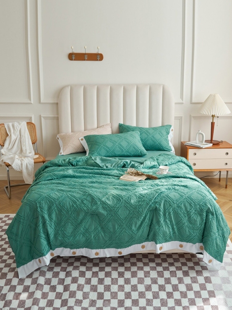 

JC Collection Sea Green & White Summer 354 GSM Single Bed Quilt