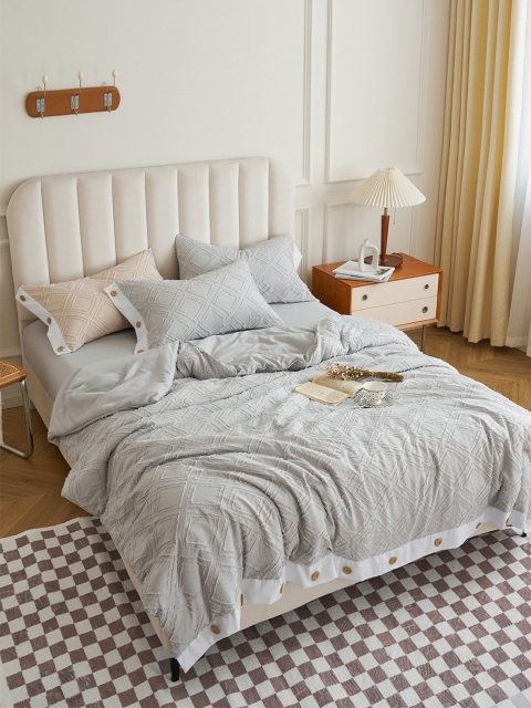 

JC Collection Grey & White Geometric Summer 354 GSM Double Bed Quilt