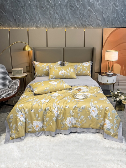 

JC Collection Yellow & Grey Floral Summer 354 GSM Double Bed Quilt