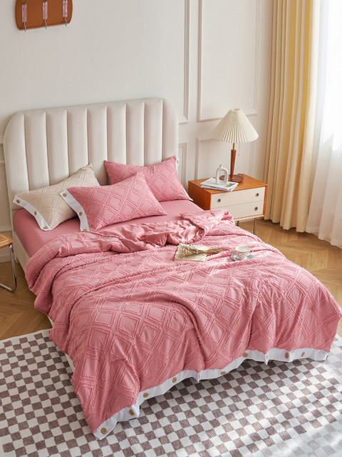 

JC Collection Red Geometric Summer 354 GSM Double Bed Quilt