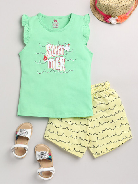 

Dear to Dad Girls Green & Yellow Printed Pure Cotton T-shirt with Shorts