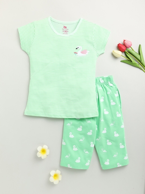 

Dear to Dad Girls Green Printed Pure Cotton T-shirt with Capris