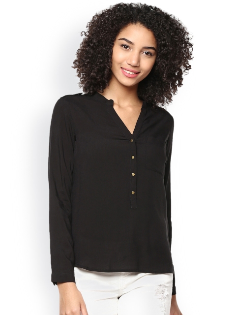 

Harpa Black Shirt-Style Top