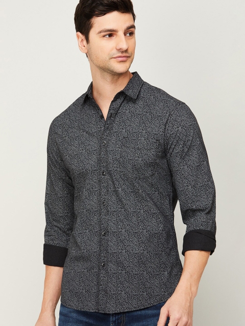 

Fame Forever by Lifestyle Men Black Printed Casual Shirt