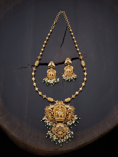 

Kushal's Fashion Jewellery Women Red & Green Gold-Plated Antique Jewellery Set