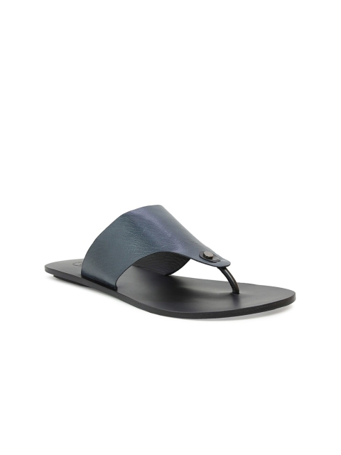 

PRIVO Men Blue & Black Thong Flip-Flops
